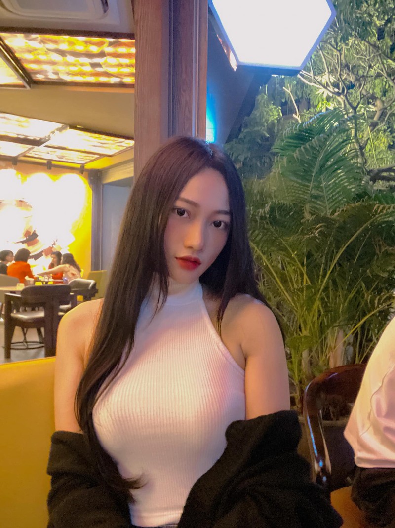 Tung gay sot voi man “lot xac”, hot girl Quang Ninh gio ra sao?-Hinh-11