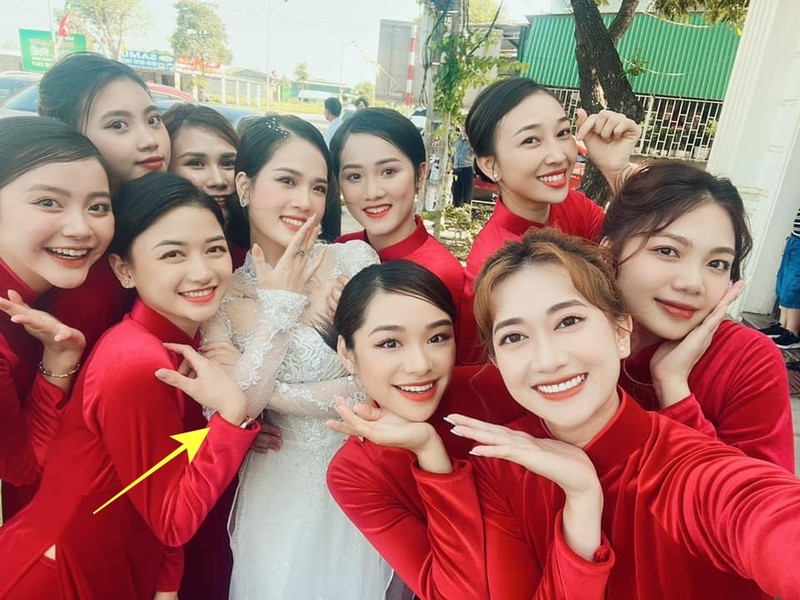 Ban gai cu Quang Hai lo nhan sac khac la trong le dinh hon-Hinh-2