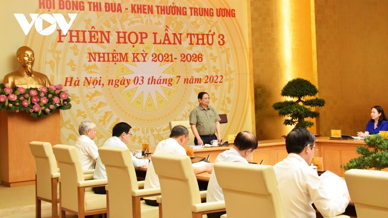 Thu tuong chu tri phien hop Hoi dong Thi dua - Khen thuong Trung uong
