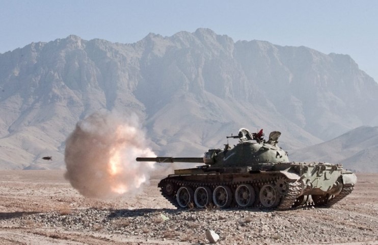 Nong: Xe tang T-62 Afghanistan bat ngo tan cong, Taliban thiet hai nang-Hinh-4