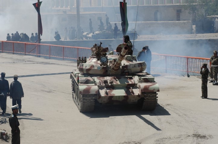 Nong: Xe tang T-62 Afghanistan bat ngo tan cong, Taliban thiet hai nang-Hinh-6
