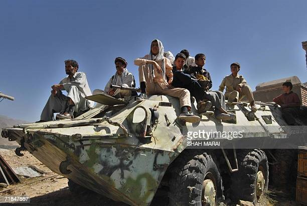 Soc: Taliban chiem 150 xe tang cua quan khang chien Afghanistan-Hinh-12