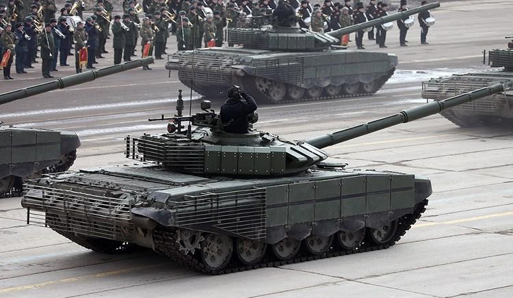 Nga bat ngo dieu 30 'sieu tang' T-72B3M ap sat bien gioi Afghanistan-Hinh-5