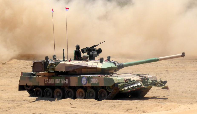Dong xe tang noi dia An Do dat hon ca T-90 va M1A2 Abram-Hinh-2