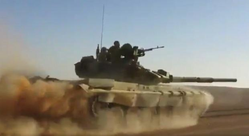 Xe tang T-90 Syria tien danh phien quan than Tho Nhi Ky tai Idlib-Hinh-4