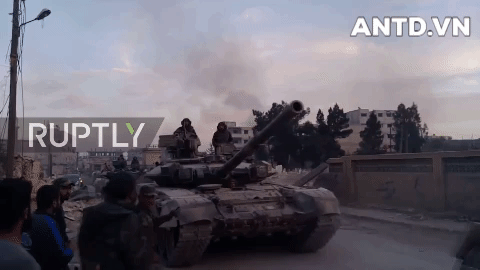 Xe tang T-90 Syria tien danh phien quan than Tho Nhi Ky tai Idlib-Hinh-6