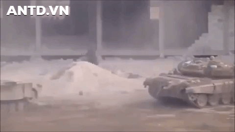 Xe tang T-90 Syria tien danh phien quan than Tho Nhi Ky tai Idlib