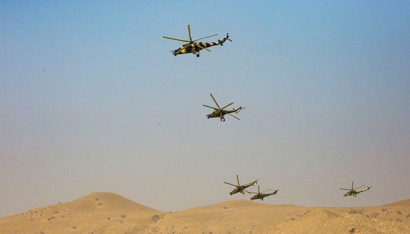 Saudi Arabia hoang hot vi Houthi co 'xe tang bay' Mi-24 Nga-Hinh-23