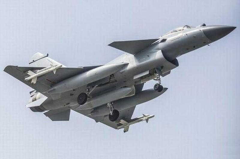 Nong: Iran se mua tiem kich J-10 Trung Quoc thay cho Su-35 Nga?-Hinh-8