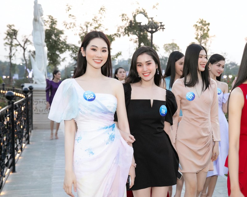 Nu sinh Ngoai giao Top 20 chung ket Miss World Vietnam 2022-Hinh-8