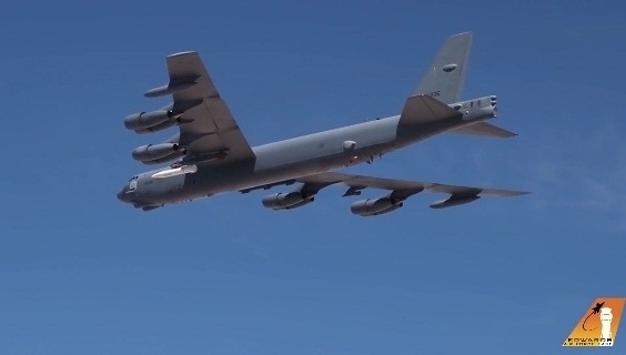 B-52H khoe co vu khi doc, nhanh gap doi sieu ten lua cua Nga