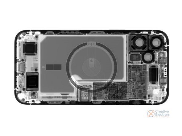 Boc iPhone 12 Pro Max tan thay cam bien “khung” trong camera-Hinh-2