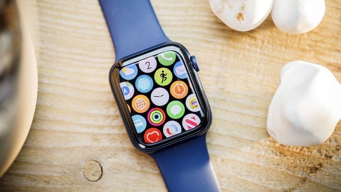 Apple Watch Series 7 hua hen “lot xac” ngoan muc chua tung co