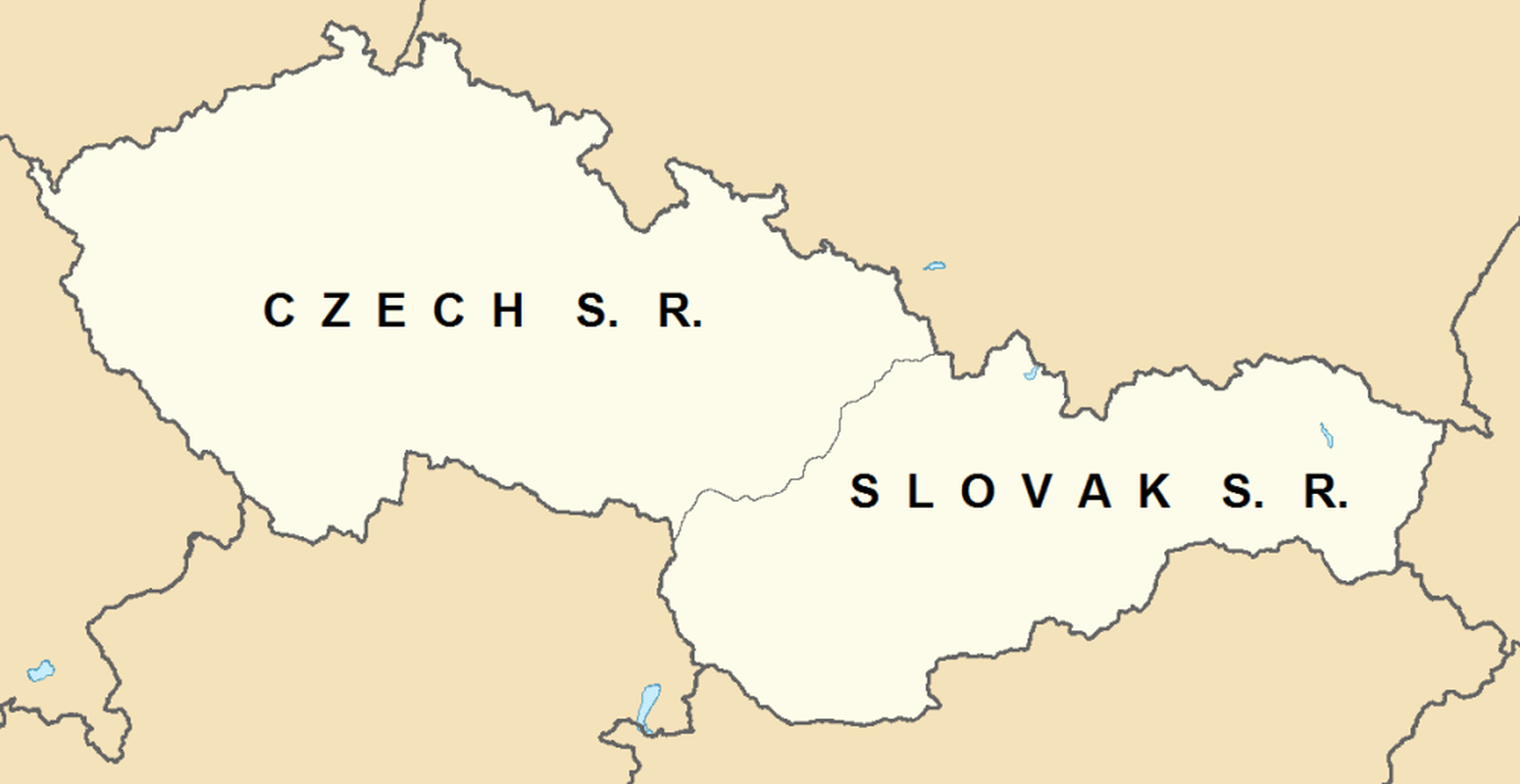 Чехословакия распалась на какие государства. Карта Чехословакии 1980. Карта Чехословакии до распада. Чехословацкая Социалистическая Республика на карте. Чехословакия на карте.