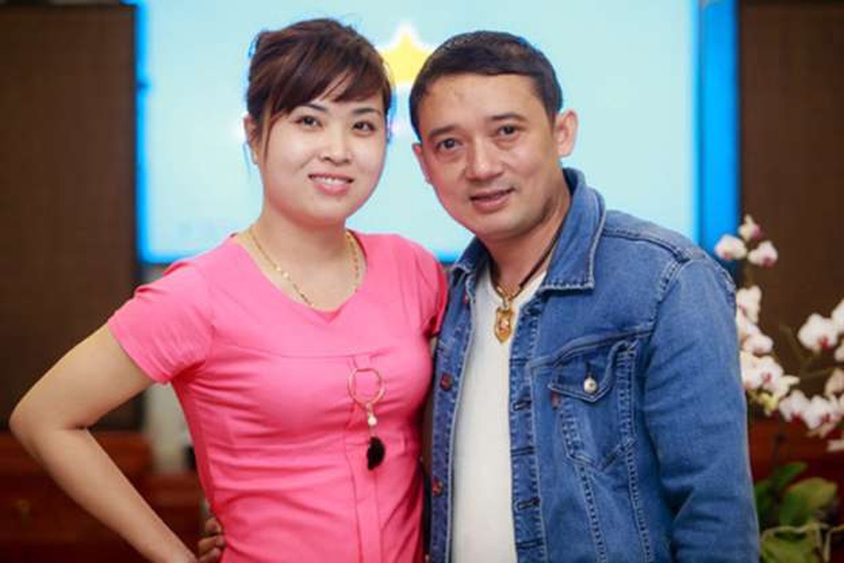 Quy ong showbiz Viet lay vo kem ca 20 tuoi: nguoi hanh phuc, ke ly hon-Hinh-5
