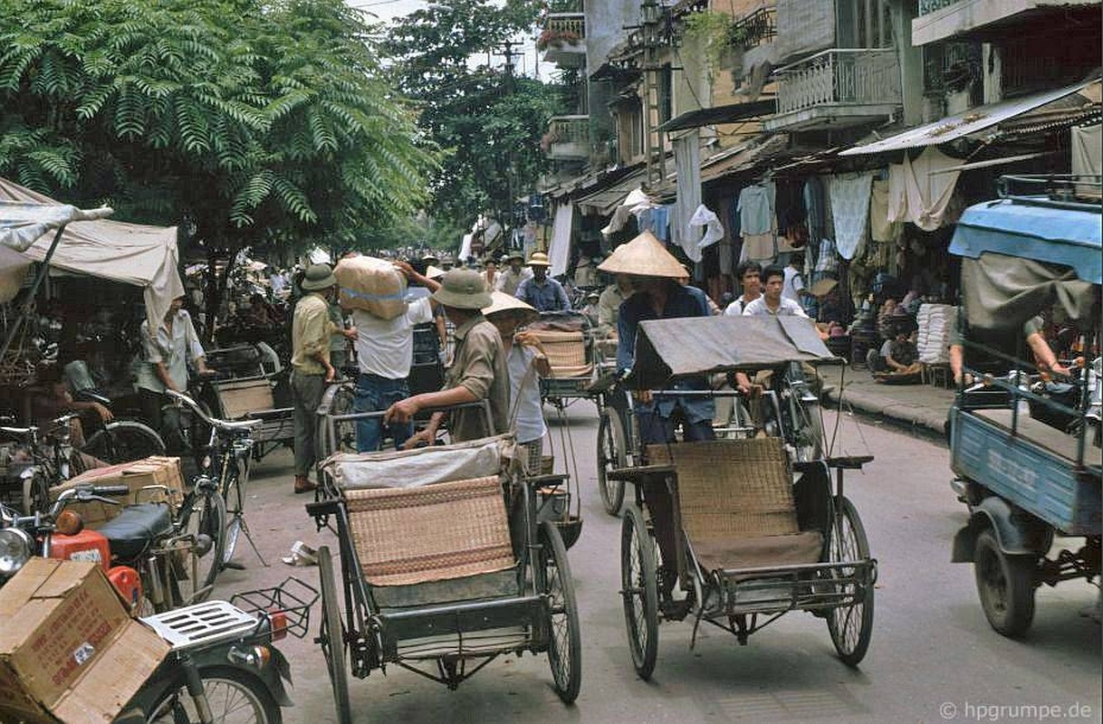 Hinh doc ve giao thong o Ha Noi dau thap nien 1990
