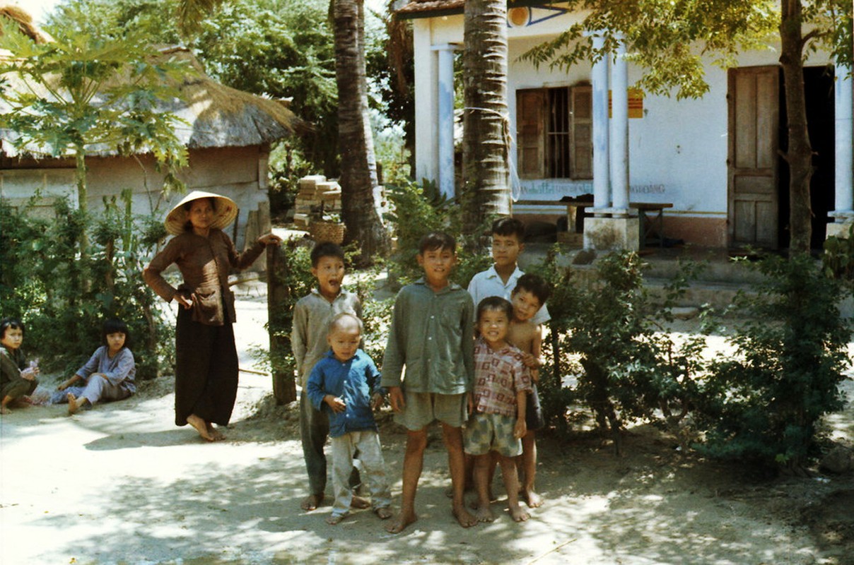 Cuoc song o Binh Dinh nam 1971 - 1972 qua ong kinh linh My-Hinh-3