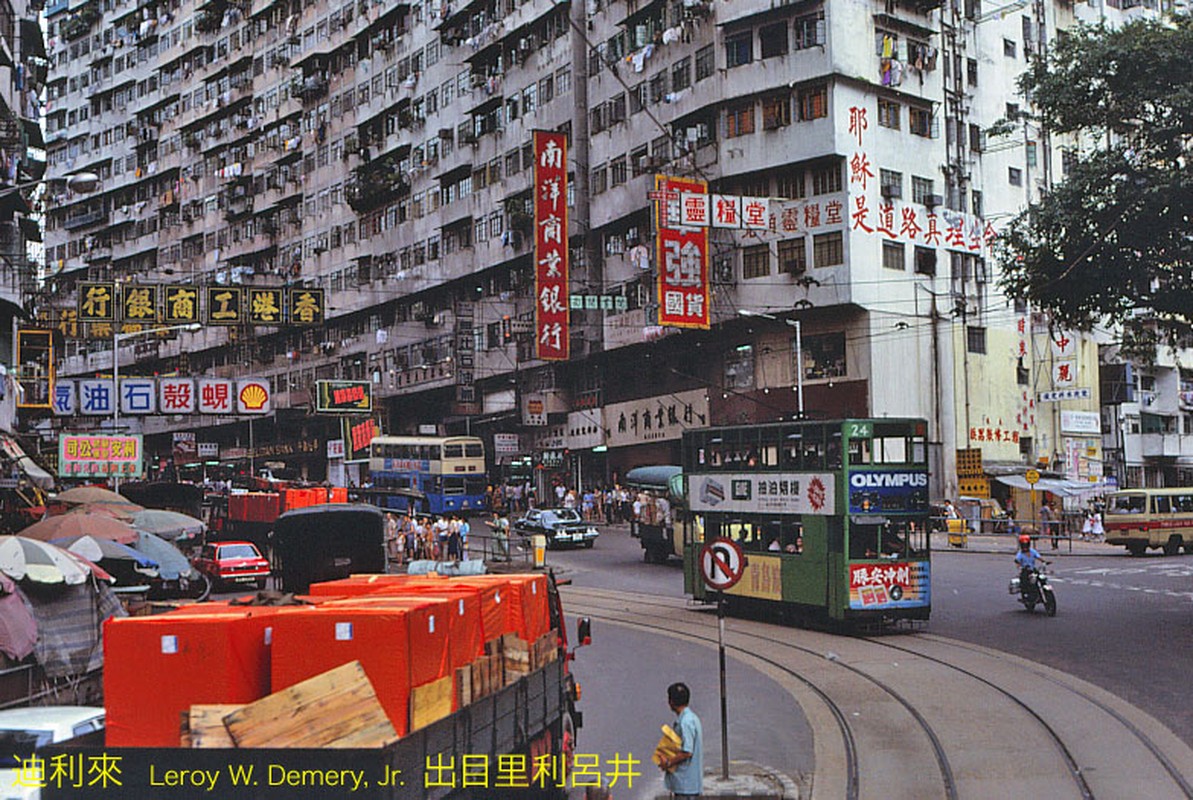 Nhung khung hinh cuc hap dan ve Hong Kong nam 1980-Hinh-12