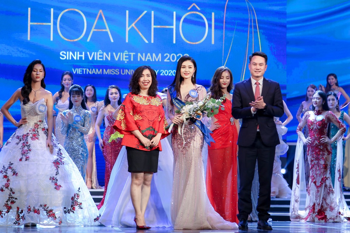 Khi duoc xuong ten Tan Hoa khoi Sinh vien Viet Nam 2020 bat khoc-Hinh-4