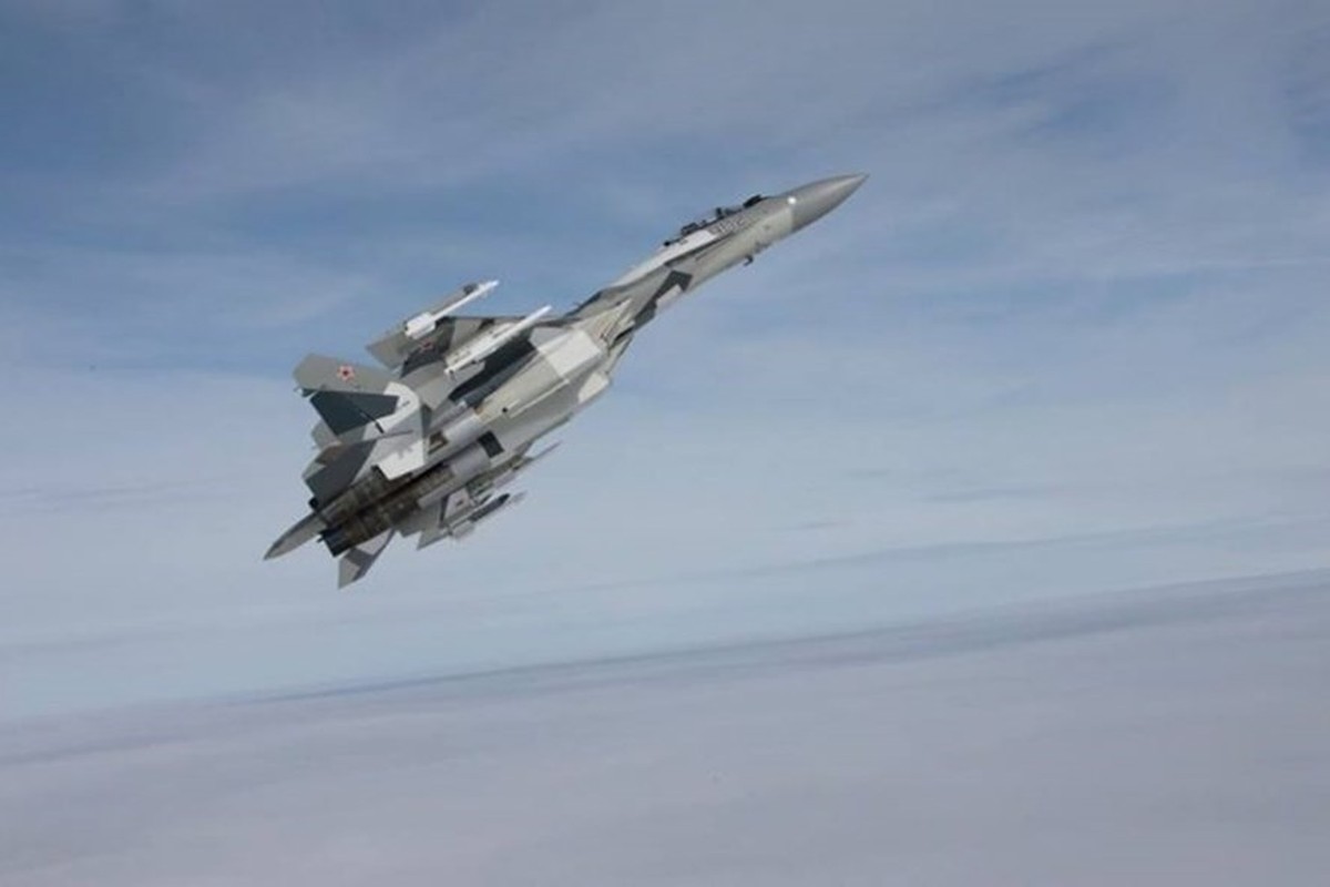 Su that F-16 Tho bo chay khi bi ca Su-35 lan S-400 Nga ngam ban-Hinh-4
