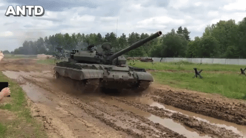 Thua thai xe tang T-62M, Nga lien tiep chuyen cho Syria de tang suc manh