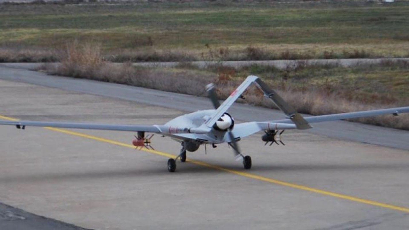 UAV TB2 Tho Nhi Ky duoc chuyen toi Ukraine, chuan bi tan cong Donbass-Hinh-9
