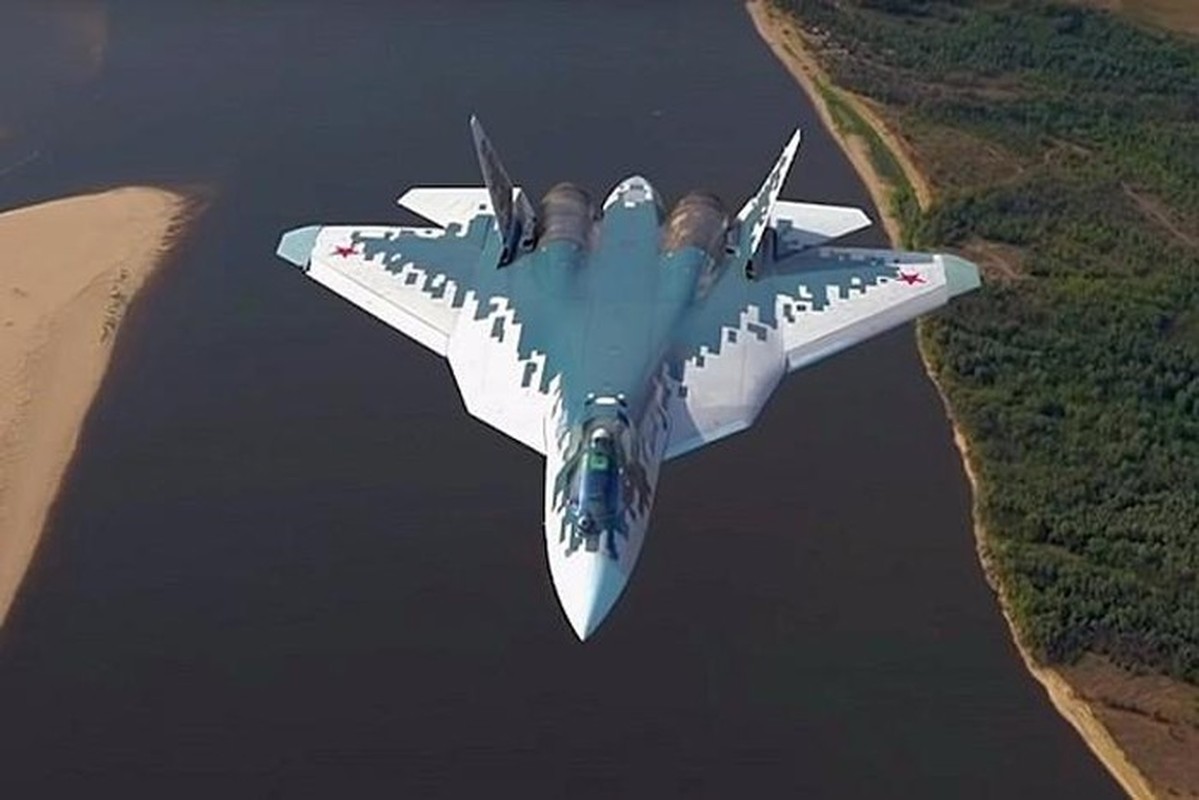Truoc khi chot mua Su-57, Algeria tung van hanh MiG-25 cuc ton kem-Hinh-4
