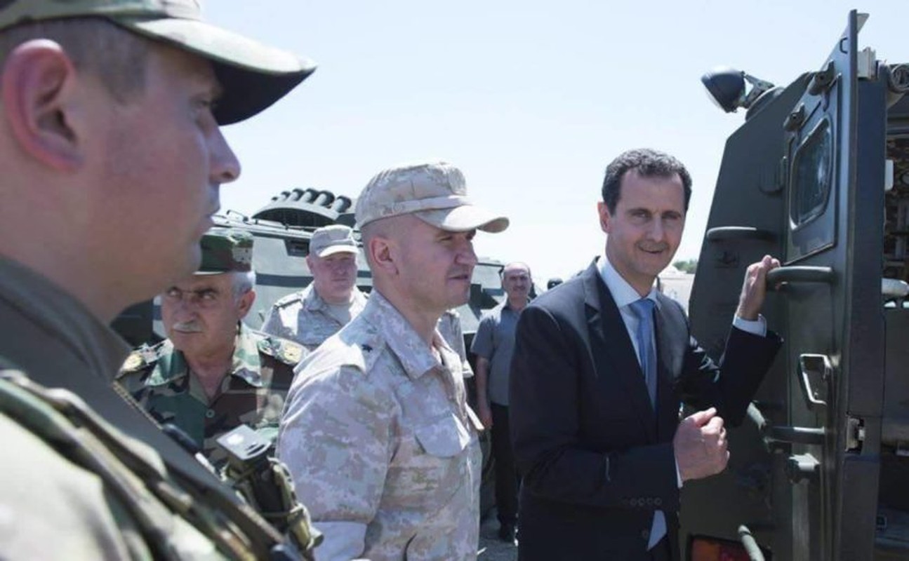 Anh: Tong thong Assad tham can cu khong quan cua Nga o Syria-Hinh-6