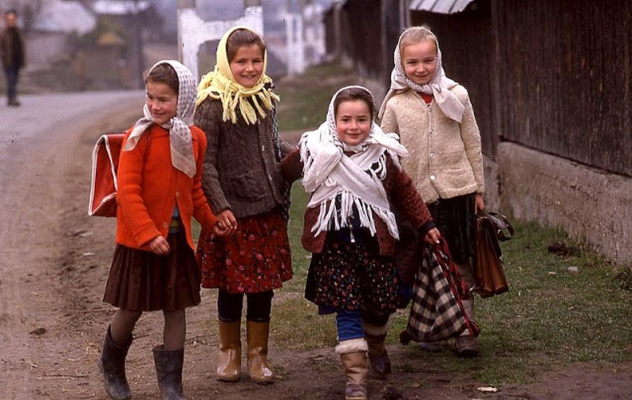 Kham pha cuoc song binh di o Romania thap nien 1980-Hinh-15