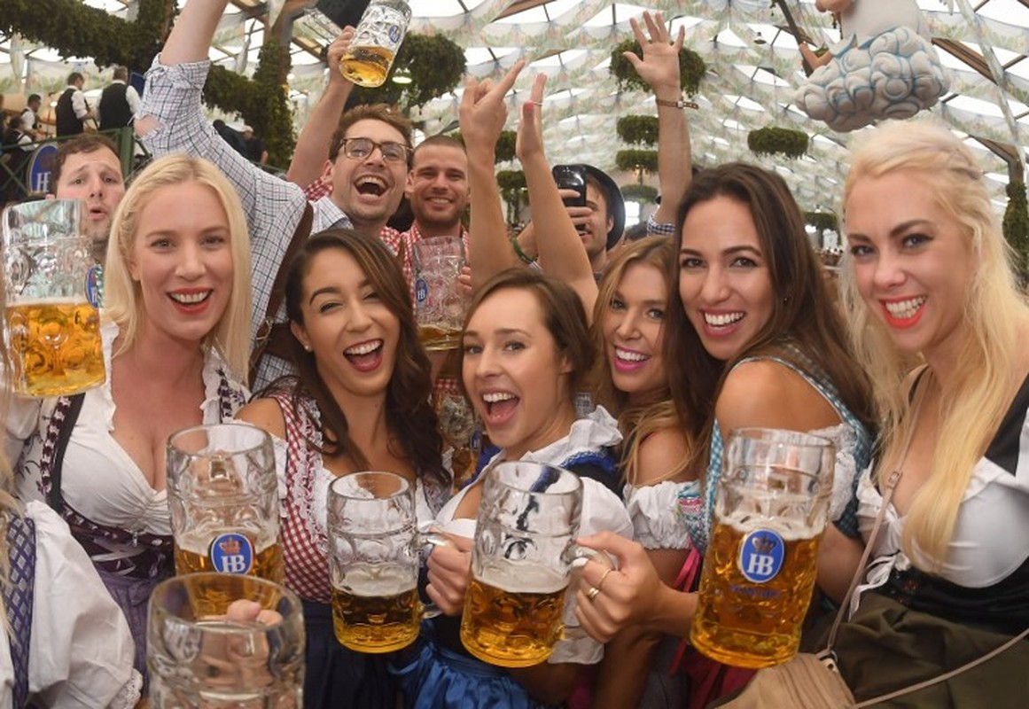 Munich tung bung trong le hoi bia Oktoberfest-Hinh-4