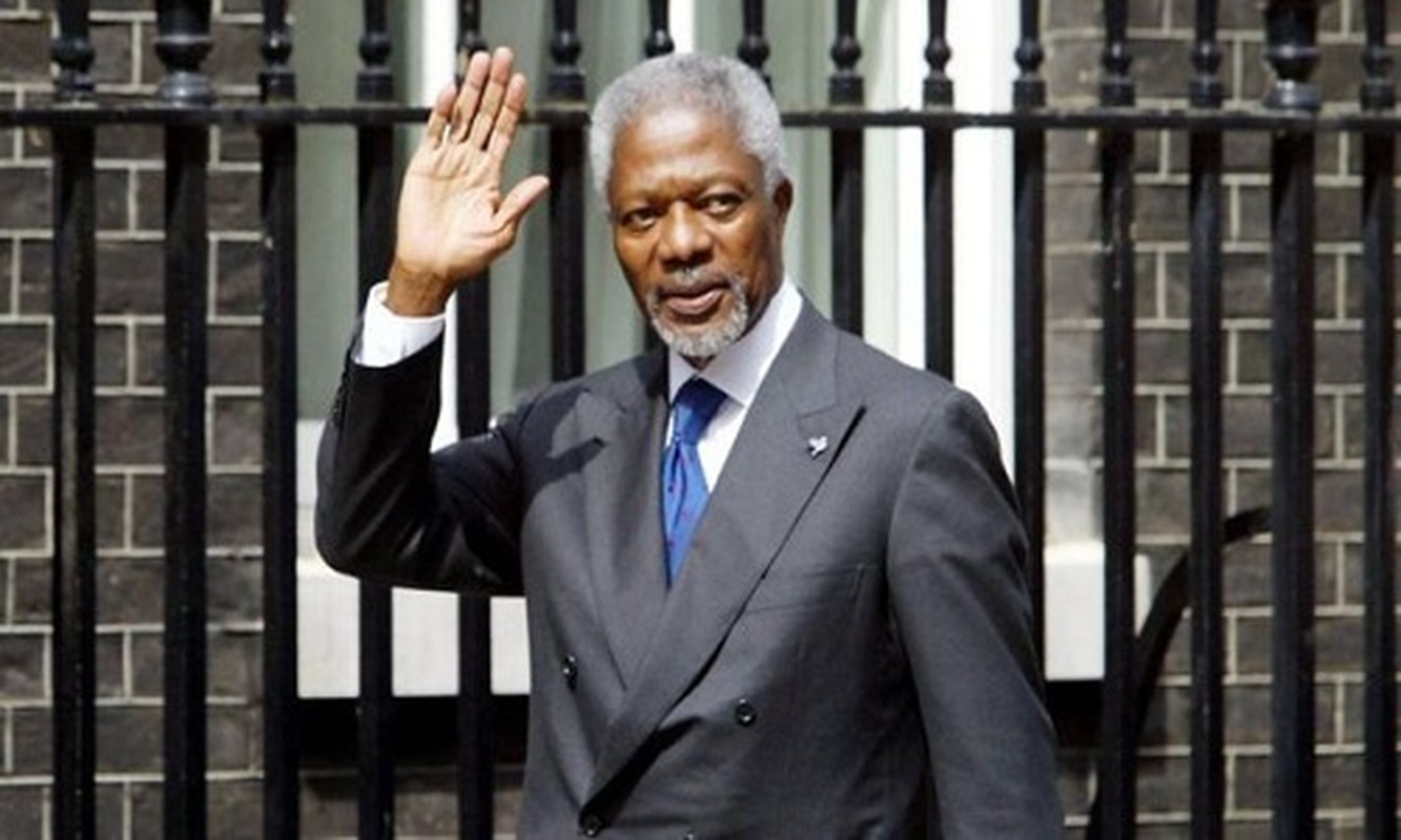 Loat hinh an tuong ong Kofi Annan ben cac nguyen thu the gioi