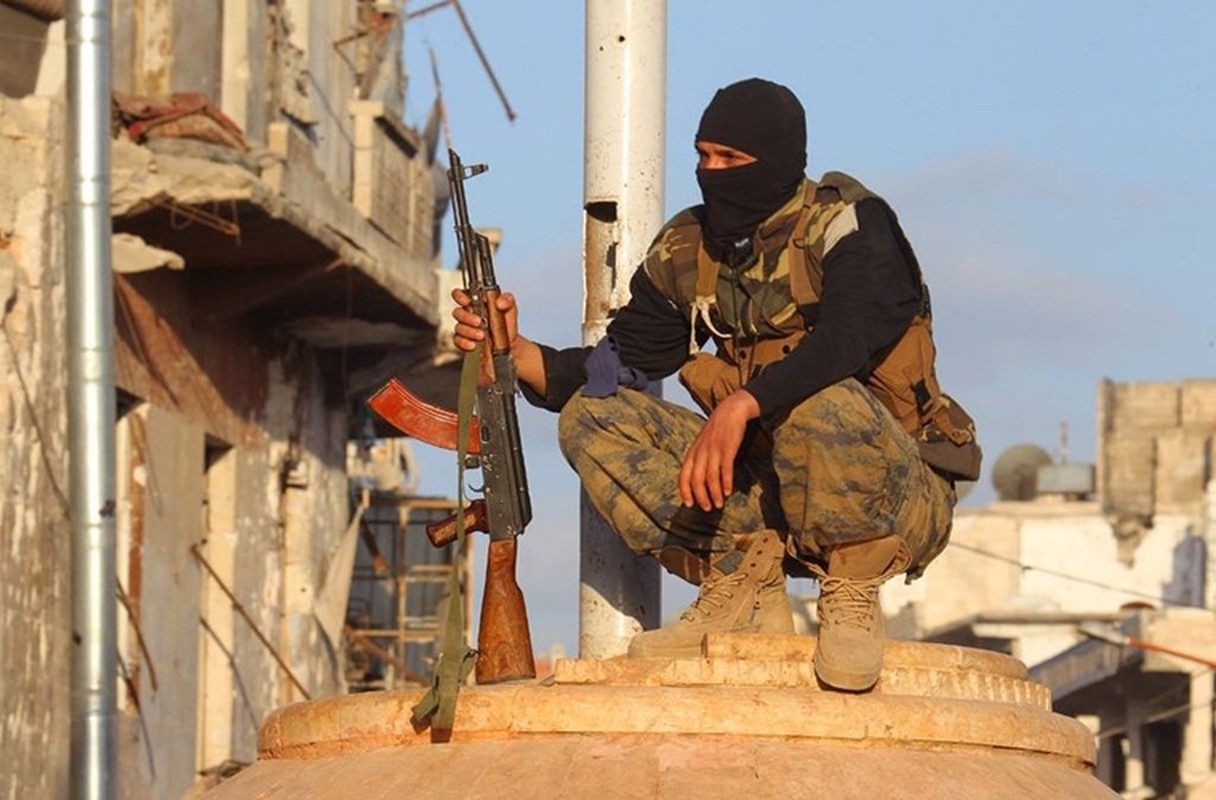 Phien quan IS bi don vao “buoc duong cung” tai Deir Ezzor-Idlib-Hinh-9