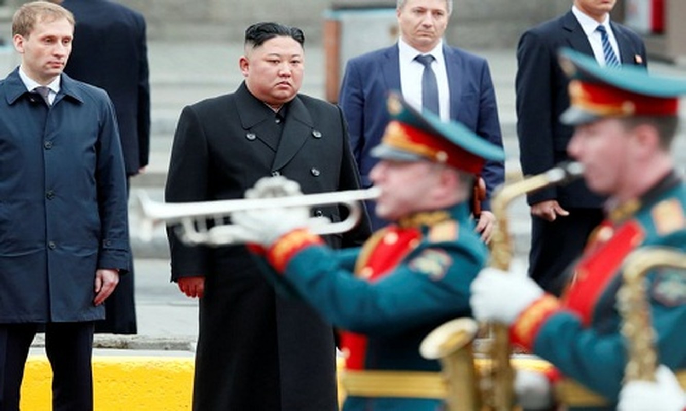 Chu tich Kim Jong-un den Vladivostok, san sang cho thuong dinh Nga-Trieu-Hinh-9