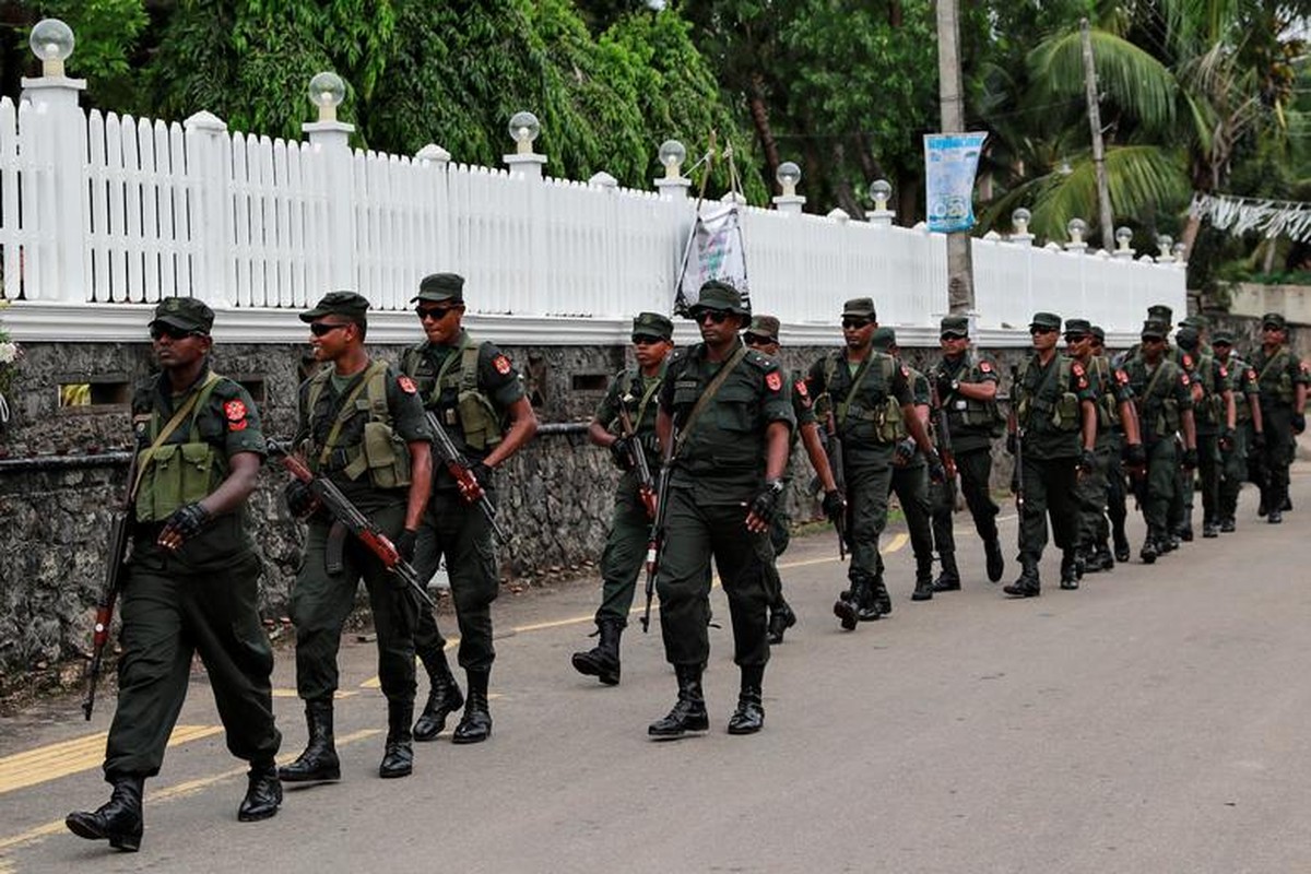 Phong hoc vang tanh sau loat vu danh bom dam mau o Sri Lanka-Hinh-13