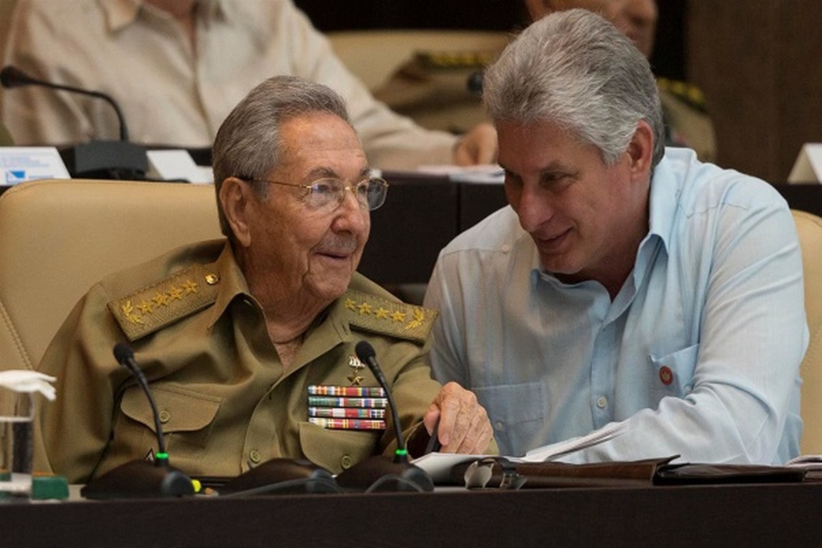 Chan dung nguoi ke nhiem ong Raul Castro