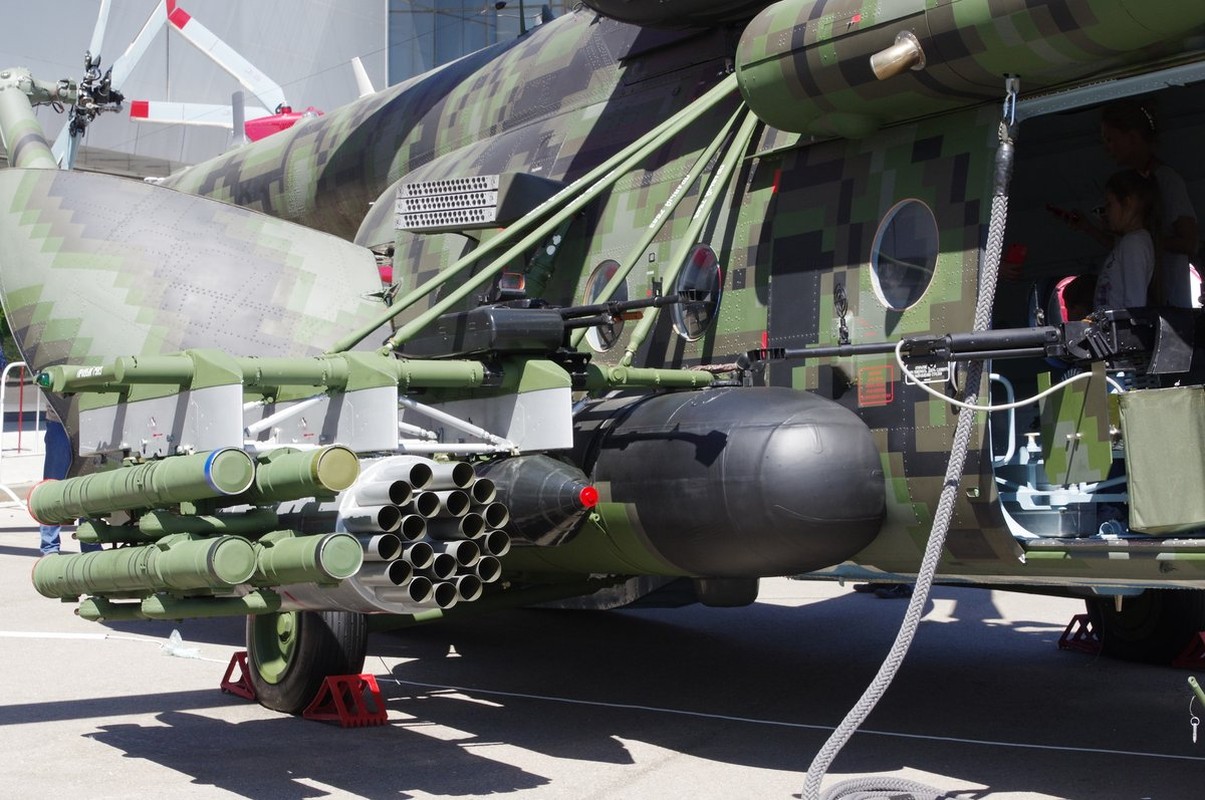 Nga can man nang cap tiep Mi-8, bien thanh truc thang dac nhiem-Hinh-11