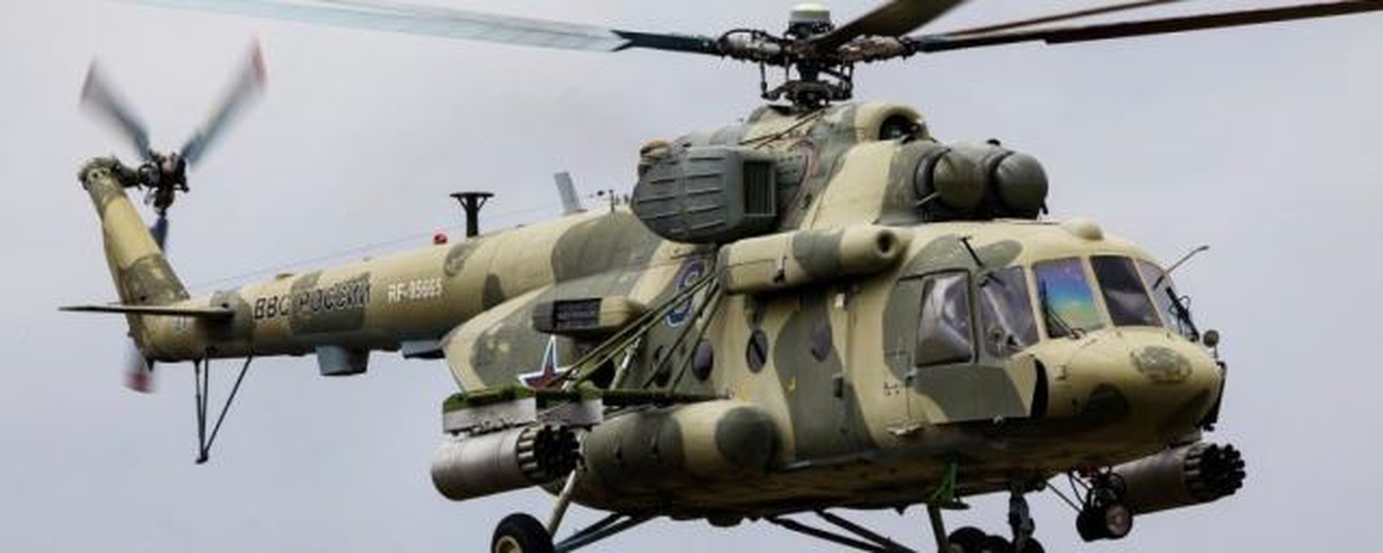 Nga can man nang cap tiep Mi-8, bien thanh truc thang dac nhiem-Hinh-16