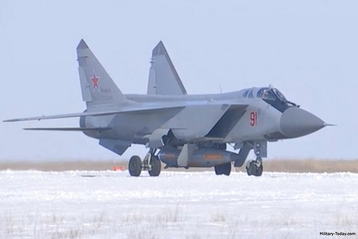 Tiem kich MiG-31 cua Nga duoc hien dai hoa len tam “sieu danh chan”-Hinh-17