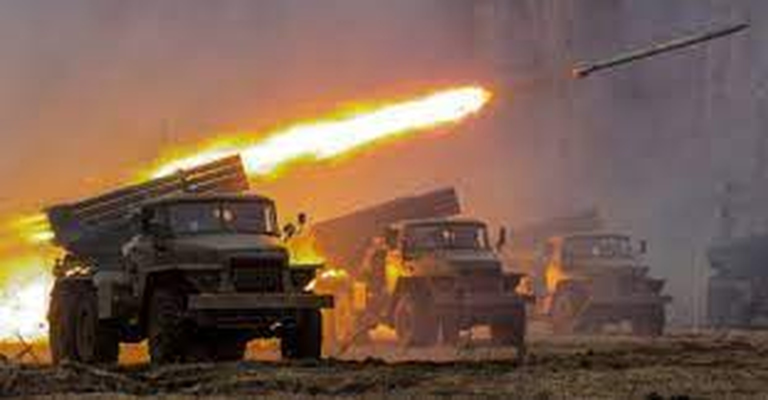 Nong: Quan doi Ukraine yeu cau NATO giup do de chiem lai Donbass-Hinh-13