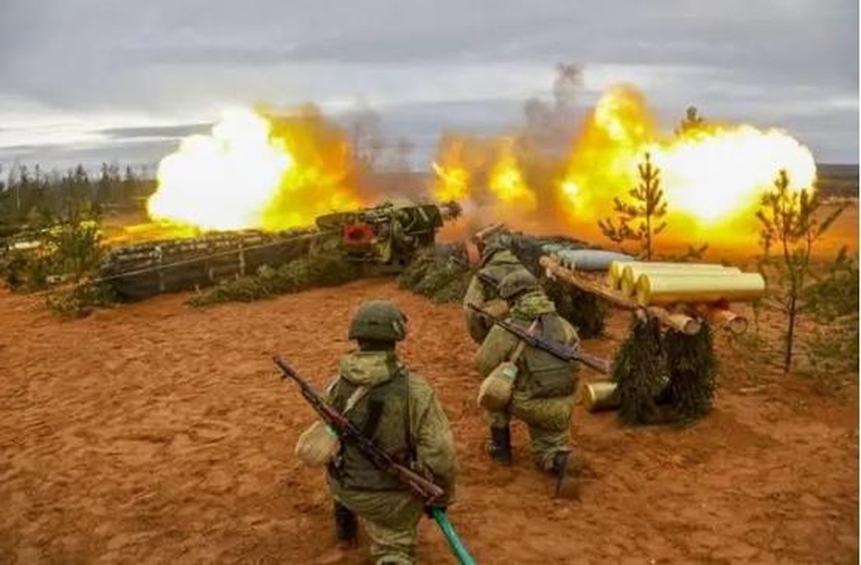 Bo truong Ngoai giao Ukraine: Tinh hinh Donbass “toi te hon tuong tuong“-Hinh-9