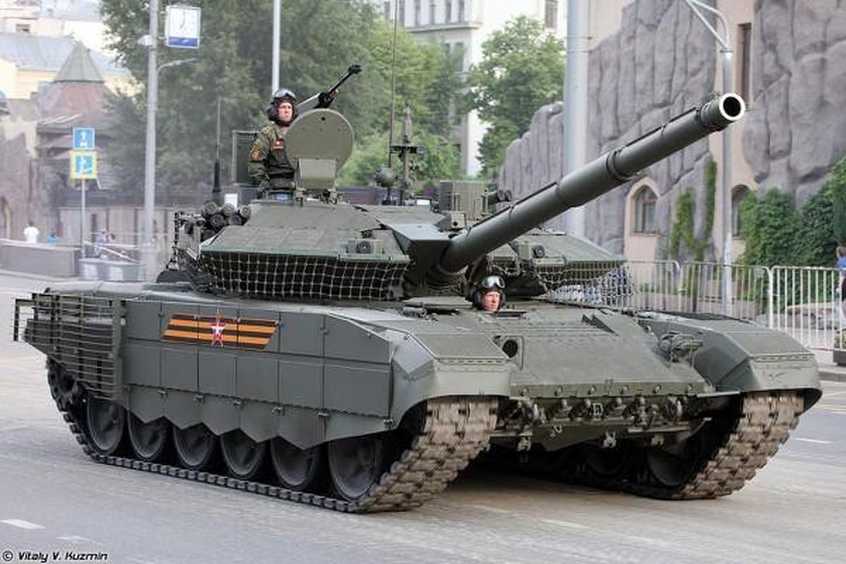 Ukraine sap nhan xe tang Leopard-2 vien tro, san sang doi dau T-90?-Hinh-14