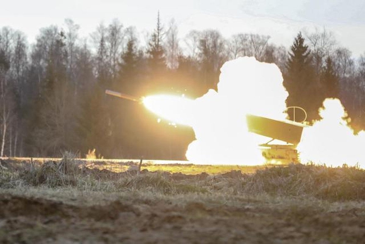 Khong quan Nga pha huy 16 khau phao M777 cua Ukraine mot ngay-Hinh-13