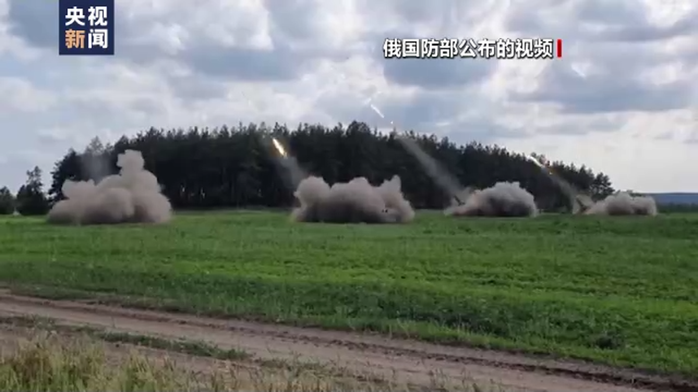 Khong quan Nga pha huy 16 khau phao M777 cua Ukraine mot ngay-Hinh-14