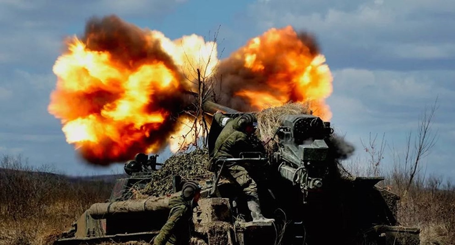 Mặt trận Donbass ác liệt, Nga đã đưa siêu pháo 2S7 Pion vào trận - Hình 7 Mat tran Donbass ac liet, Nga da dua sieu phao 2S7 Pion vao tran-Hinh-7