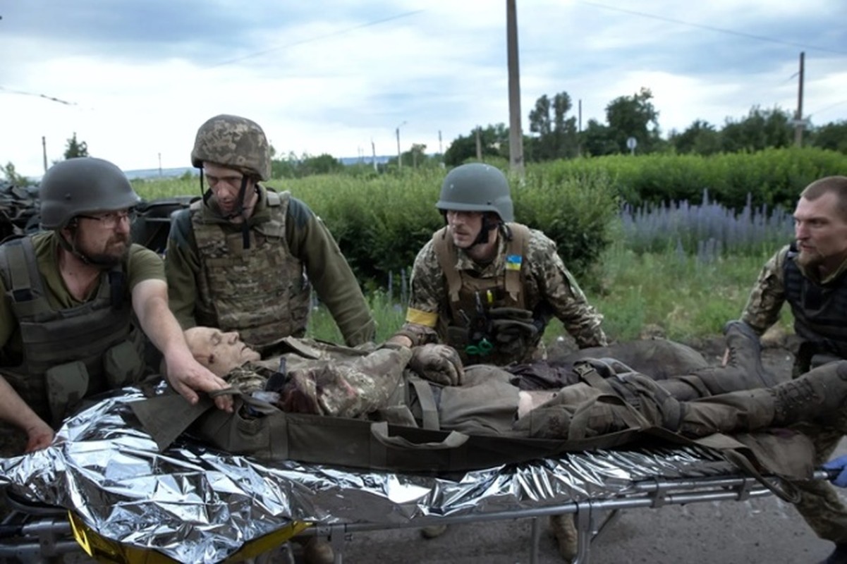 Tại sao 8.000 quân Ukraine thoát khỏi Sieverodonetsk-Lisichansk an toàn? - Hình 13 Tai sao 8.000 quan Ukraine thoat khoi Sieverodonetsk-Lisichansk an toan?-Hinh-13