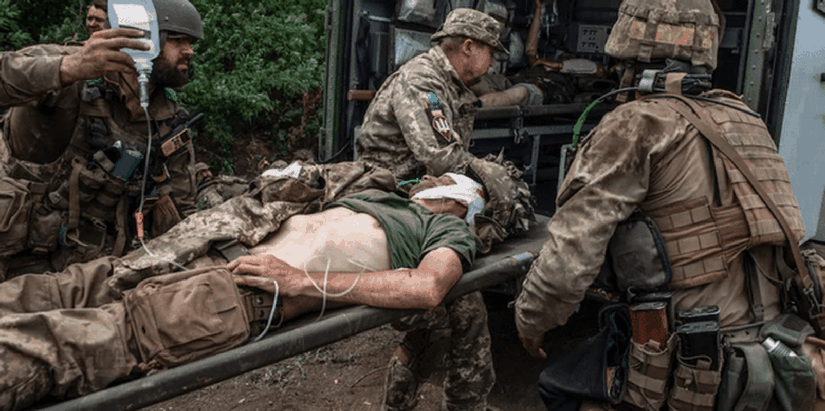 Tại sao 8.000 quân Ukraine thoát khỏi Sieverodonetsk-Lisichansk an toàn? - Hình 16 Tai sao 8.000 quan Ukraine thoat khoi Sieverodonetsk-Lisichansk an toan?-Hinh-16