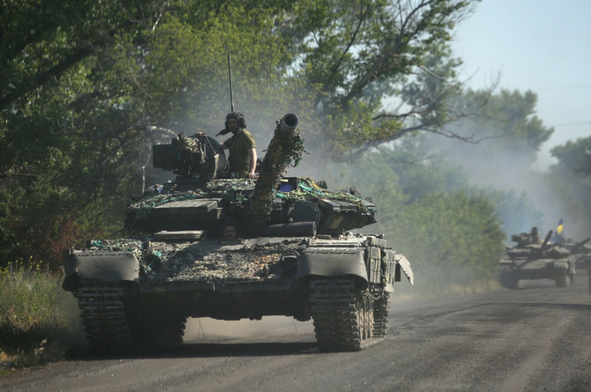 Tại sao 8.000 quân Ukraine thoát khỏi Sieverodonetsk-Lisichansk an toàn? - Hình 3 Tai sao 8.000 quan Ukraine thoat khoi Sieverodonetsk-Lisichansk an toan?-Hinh-3