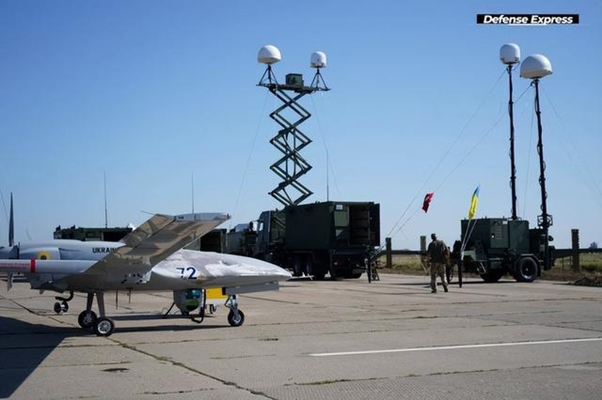 UAV Lancet lập công, trạm chuyển tiếp liên lạc UAV TB2 bị phá hủy - Hình 3 UAV Lancet lap cong, tram chuyen tiep lien lac UAV TB2 bi pha huy-Hinh-3