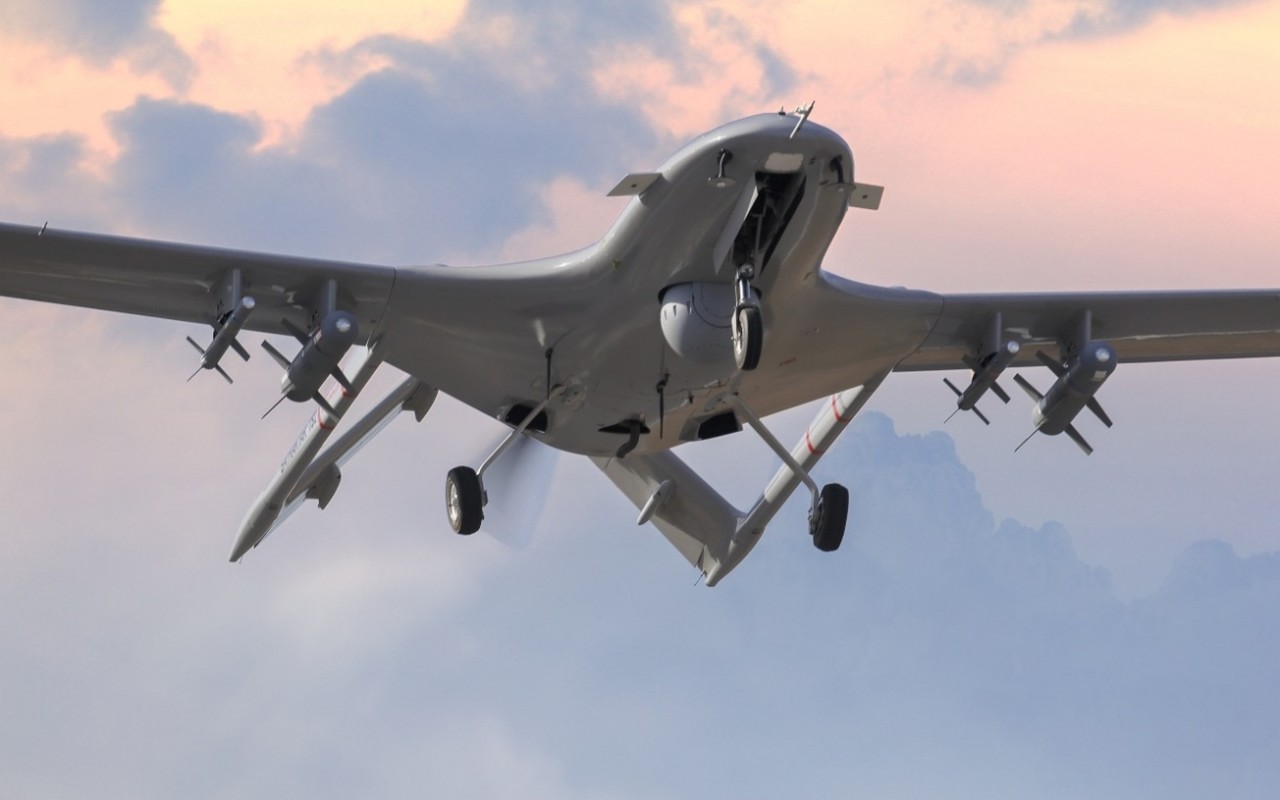 UAV Lancet lập công, trạm chuyển tiếp liên lạc UAV TB2 bị phá hủy - Hình 8 UAV Lancet lap cong, tram chuyen tiep lien lac UAV TB2 bi pha huy-Hinh-8