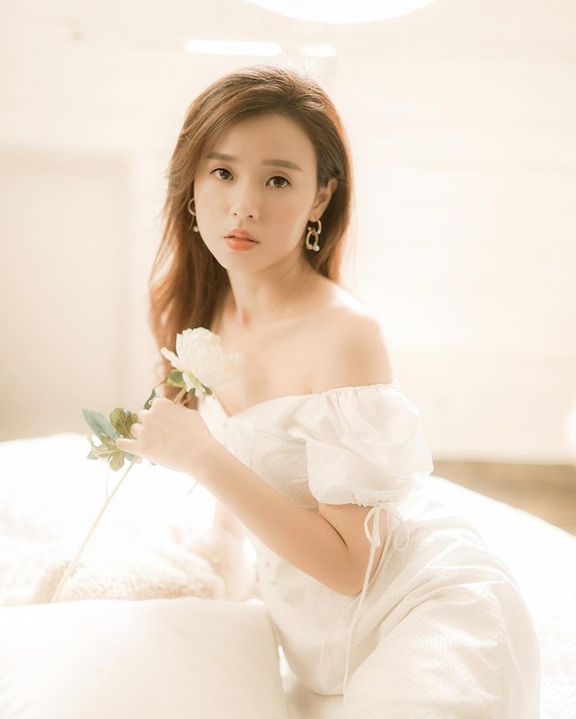 Linh Ngoc Dam bat ngo len tieng ve viec to dan chi hot girl Midu-Hinh-10